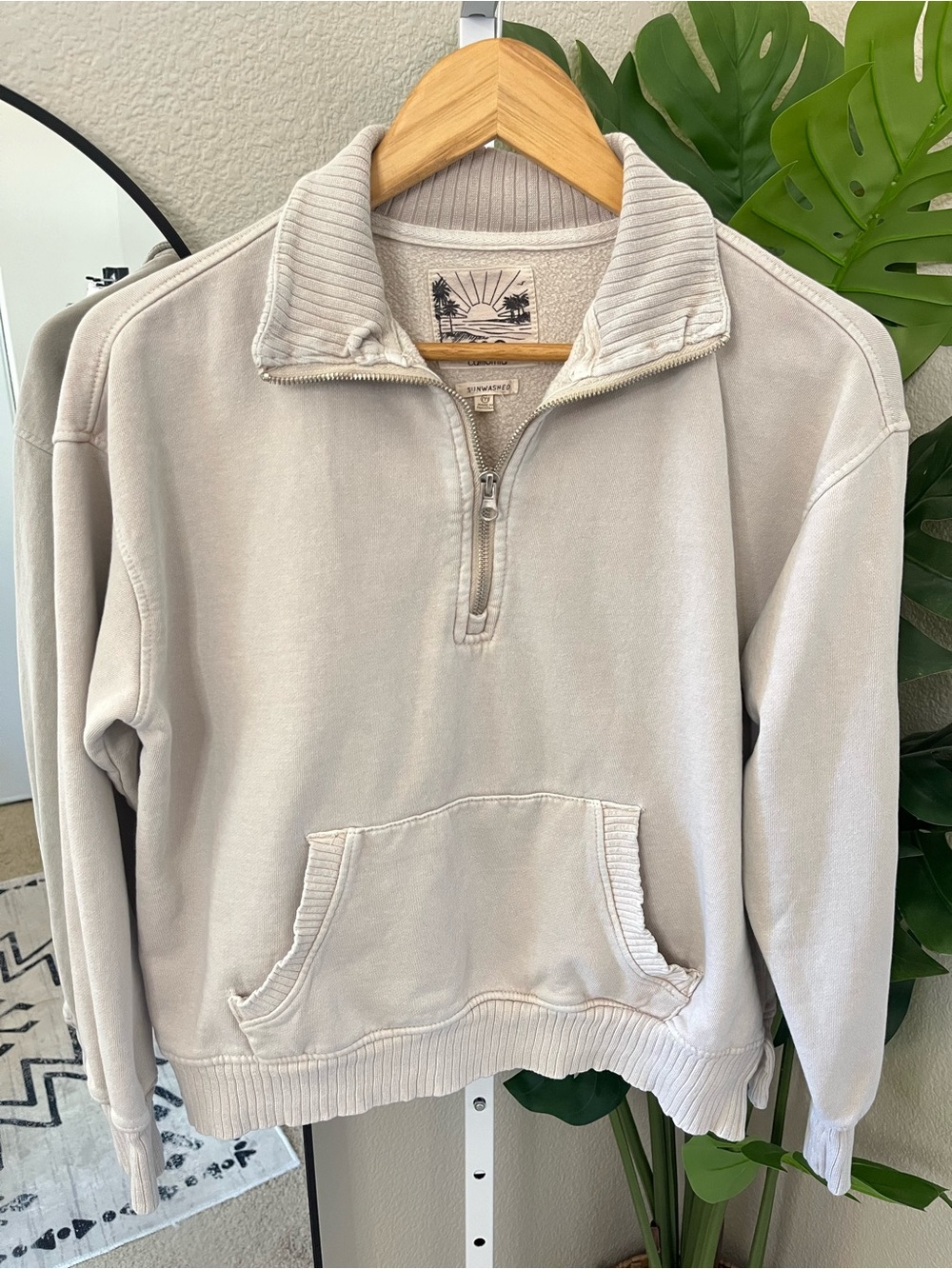 🤍 Sunwashed Sand Quarter Zip Pullover Sweatshirt Sz M | Elevated Lounge Chic